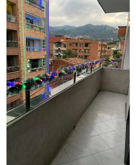 Apartamento En Envigado Barrio Mesa Parq Privado Piso 5 Escalas