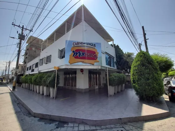 Se Vende Casa Más Local Dos Pisos Más Terraza Barrio El Recreo Palmira