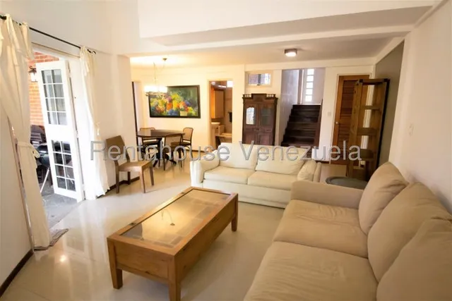 Casa En Alquiler En La Lagunita.