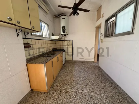Venta - Ph Tipo Casa - 2 Ambientes - Terraza Propia - Remedios De Escalada, Lanus