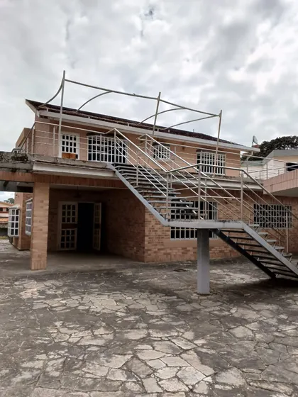 Casa En Venta Urbanizacion El Parral Valencia C/s