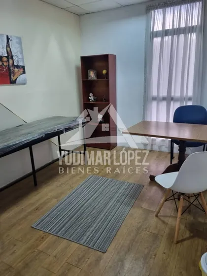 Ofrecemos En Alquiler Hermosa Oficina En Centro Empresarial Ubicado Calicanto Edo. Aragua.