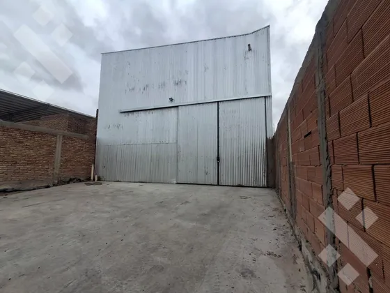Se Alquila, Galpón De 200 M2, Plottier.