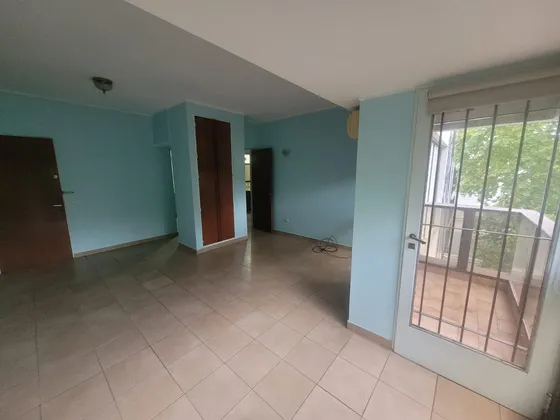 Departamento De Un Dormitorio Al Frente Con Balcon En Alquiler