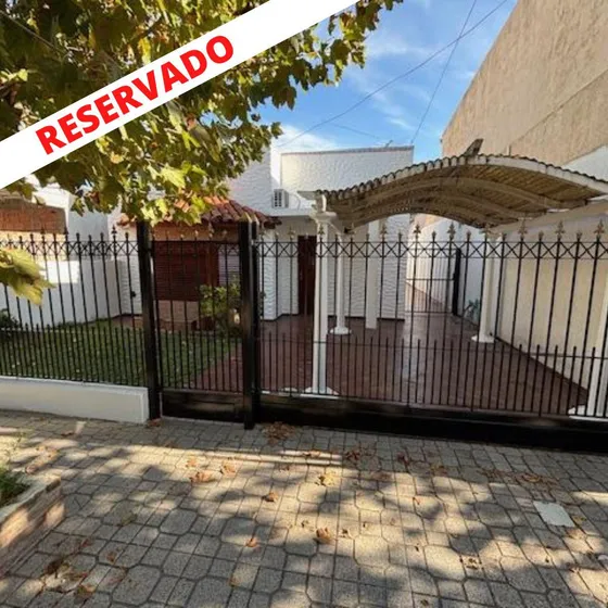 Casa 4 Ambientes En Excelente  Estado 