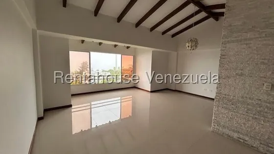25-239982 Hermoso Apartamento En Venta En Loma Linda