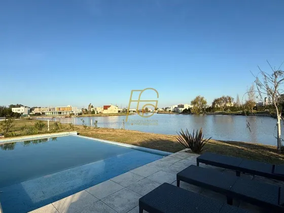 Venta Casa 4 Ambientes A La Laguna Lagos De San Eliseo