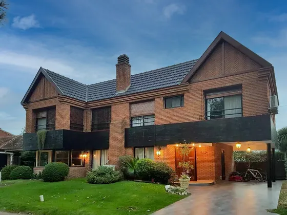 Imperdible Propiedad Barrio El Venado -canning- Unica Por Su Valor 
