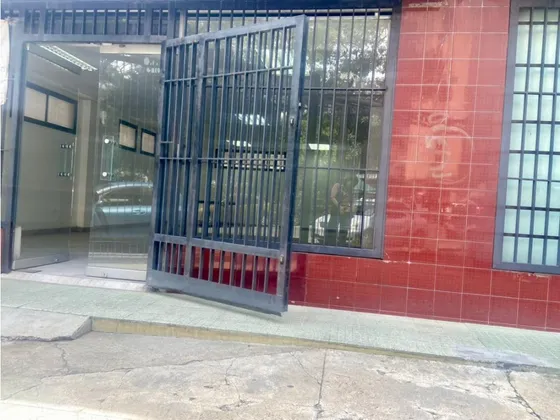 Alquiler. Local. Las Delicias. (tcg)