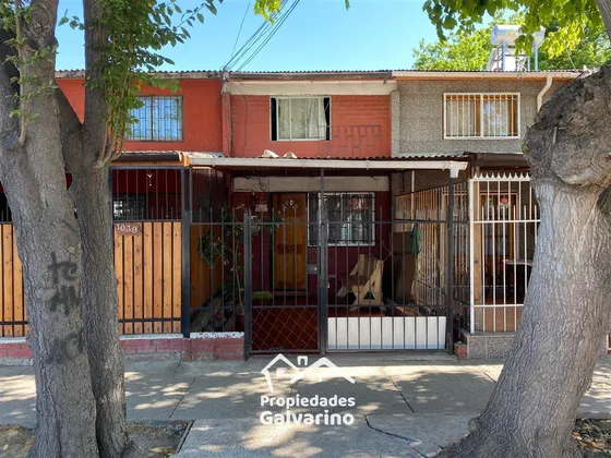 Casa En Venta De 2 Dorm. En Recoleta