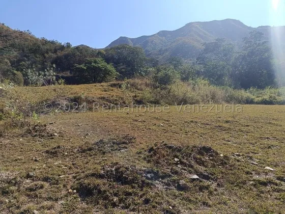 Ab Ofrece En Venta Amplio Terreno De 345 Metros Para El Desarrollo De Tu Hogar, Ubicado En Zona De Alta Revalorización En Jardin Manongo De Naguanagua