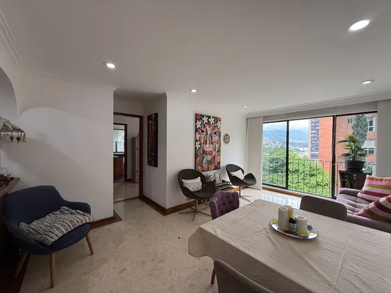 Apartamento En Venta, La Aguacatala, Medellín