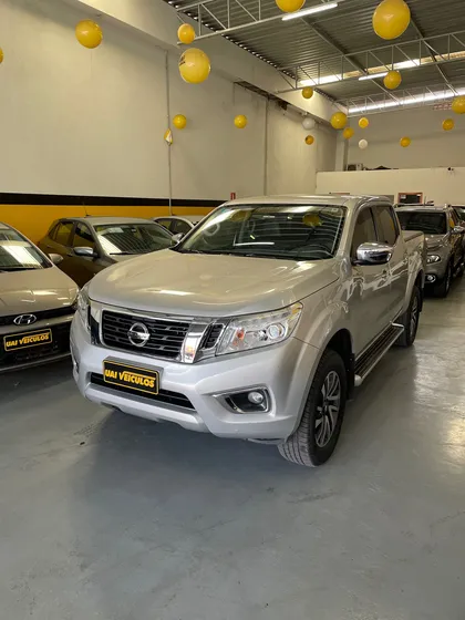 Nissan Frontier 2.3 Xe Cab. Dupla 4x4 Aut. 4p