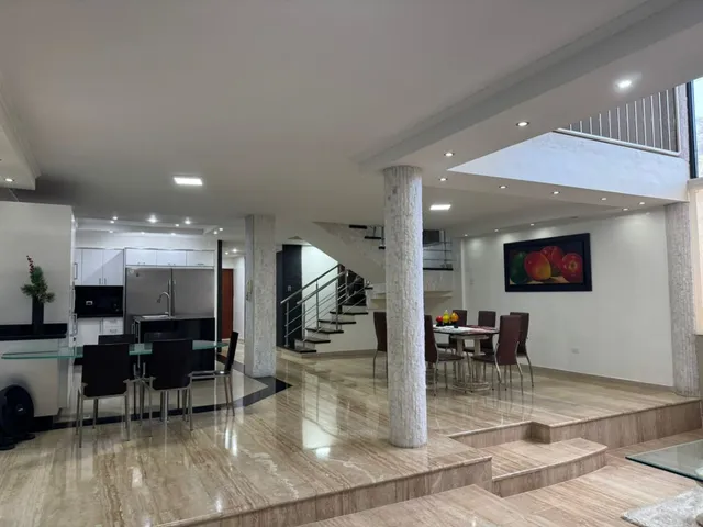 Moderna Y Lujosa Casa Conjunto Privado Parque Mirador, Via Guataparo Valencia. L.m
