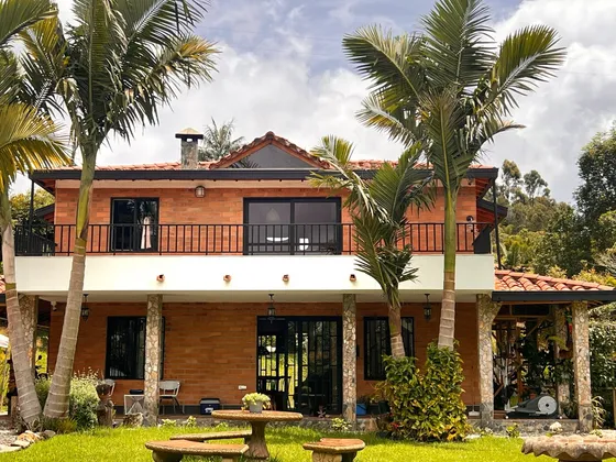 Casa Campestre En Arriendo A 20 Min Del Aeropuerto Jmc En Guarne