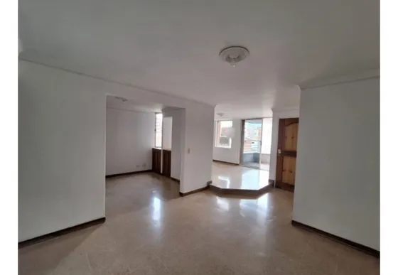 Rhbr-13281 Apto Piso 6 Medellin La Castellana