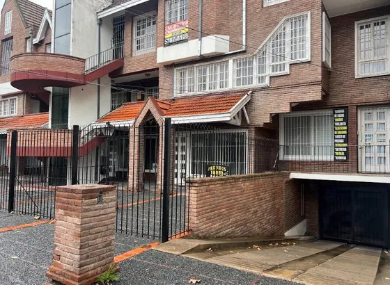 Venta Cochera En El Centro De Adrogue