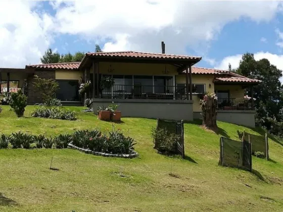 Casa Campestre En Arriendo En El Alto De Las Palmas