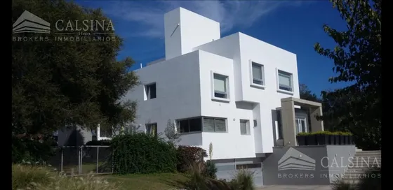 Casa En Venta Lomas De La Carolina