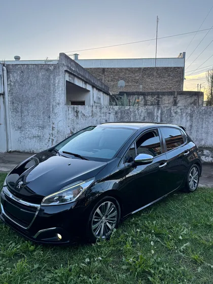 Peugeot 208 1.6 Allure