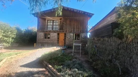 Parcela 2500m2 Con 3 Casas 2 Piscinas
