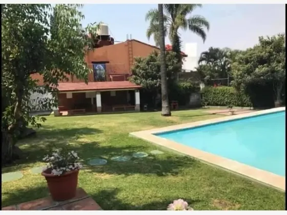 Casa En Venta En Los Volcanes, Cuernavaca, Morelos