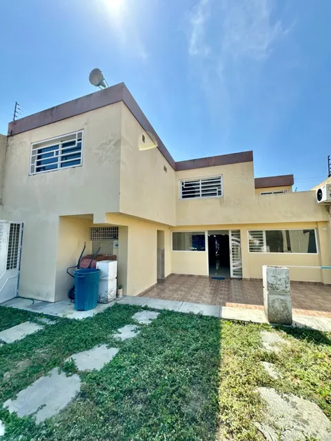 Josseyris Jimenez Vende Casa En Naguanagua Urb El Cafetal