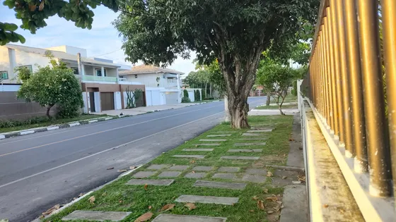 Terreno Com Casa  Em Vilas Do Atlântico L.freitas Ba