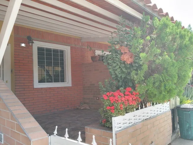 Vende Townhouse En San Diego Residencias Laguna Club. V.l.