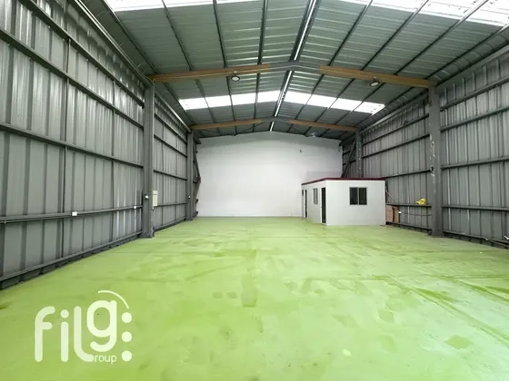 Arriendo Galpón Con Oficina En Sector Industrial Consolidado