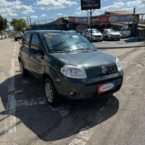 Fiat Uno 1.0 Vivace Celeb. Flex 5p