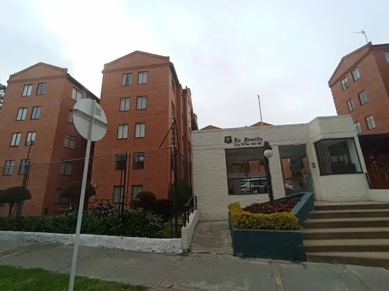 Espectacular Apartamento Con Espacios Amplios