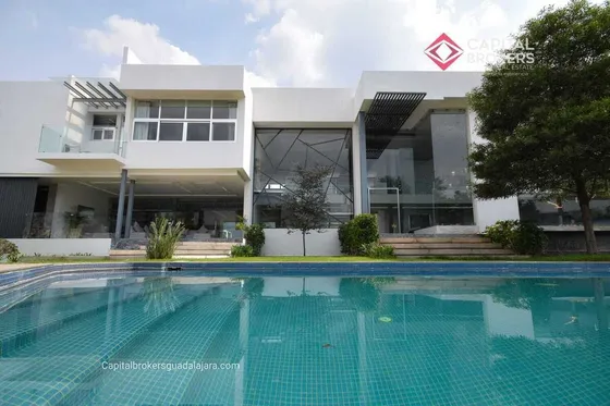 Casa De Súper Lujo En Venta En Ayamonte Con Alberca