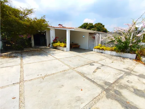 Vendo Casa Bifamiliar 922m2 Lomas De La Trinidad 6644