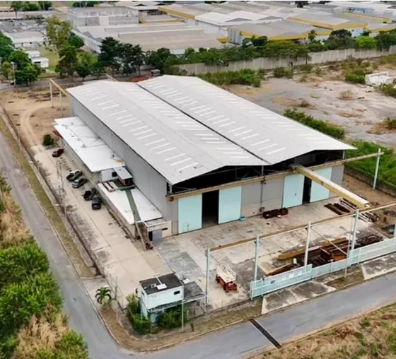 En Alquiler Galpón Carga Pesada Ubicado En Zona Industrial