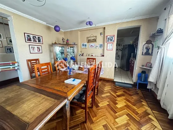 Casa En Venta De 4 Dorm Y 2 Baños. En San Joaquín