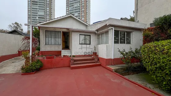 Casa Con Vista Al Mar, Jardín Y Dpto. Interior Independiente