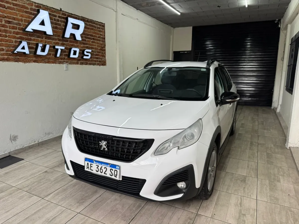Peugeot 2008 1.6 Allure am20
