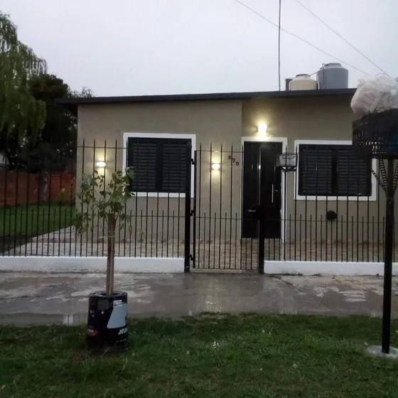 Casa En Venta - 2 Dormitorios 1 Baño - Ezeiza