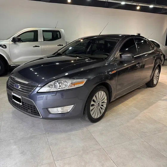 Ford Mondeo Ghia 2.0 Tdci