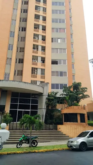 Apartamento De 120 Metros En Alquiler Amoblado Los Mangos Ac