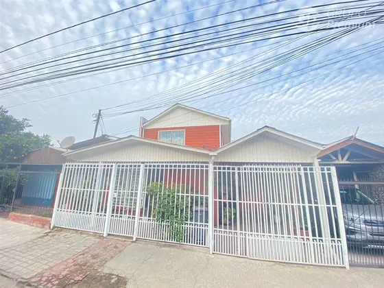 Casa En Venta De 3d 2b En Quilicura
