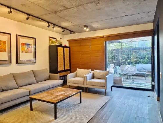 Remodelada Y Hermosa !! Calle Tranquila!!
