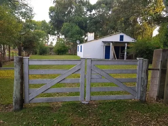 Casa De 3 Dormitorios, Excelente Ubicación Alquiler Anual !!
