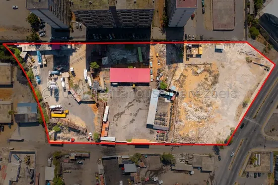Parcela A La Venta Urb Playa Grande,ideal Para Desarrollo Comercial,residencial,hotelero,la Zonificacion Permite Industria Ligera. Ultimas En Su Tipo25-1971gm