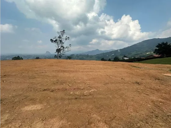 Encantador Lote En Venta El Peñol Vista A La Piedra 