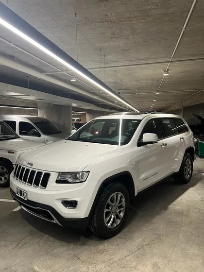 Jeep Grand Cherokee 3.6 Limited 286hp Techo + Llantas 18