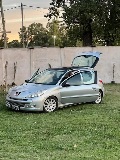 Peugeot 207 1.6 Xt