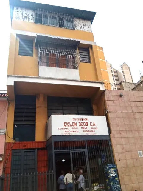 Vendo Edificio En Avenida Lecuna Frente Al Terminal Del Nuevo Circo