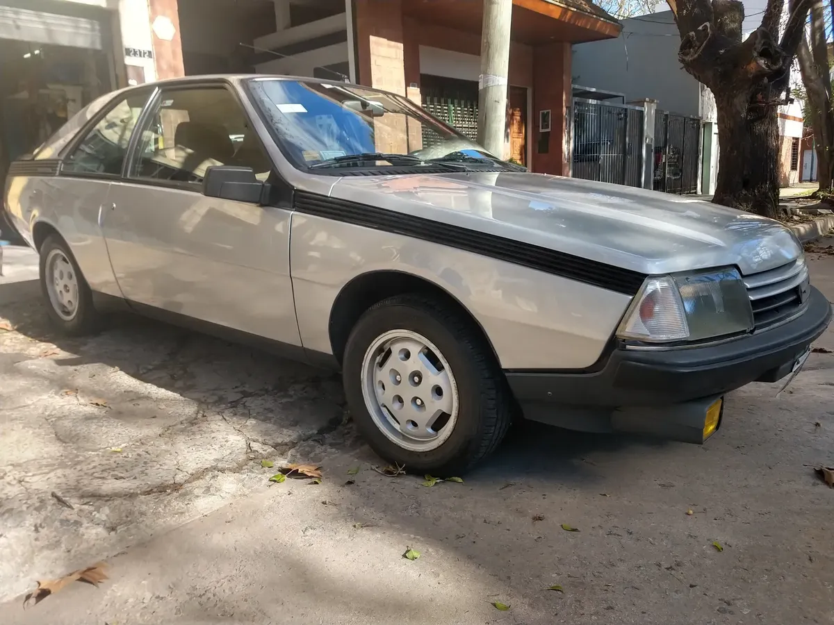 Renault Fuego GTX 2.2